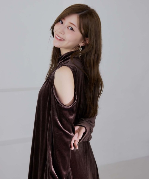 NOELA(ノエラ)の「【WEB限定】ベロアワンピース(ワンピース・レディース・ブラウン/ピンク/ベージュ・S/M)」の4枚目の写真