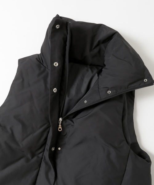 THE GOODLAND MARKET（ザグッドランドマーケット）の「KWD　STAND COLLAR DOWN VEST（ダウンベスト・レディース・アイボリー/ブラック・ONE）」の17枚目の写真