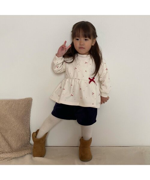 apres les cours(アプレレクール)の「【あったか】裏シャギーペプラムトレーナー(スウェット・キッズ・ブラック/アイボリー/サックスブルー/サーモンピンク/その他3/ネイビー・140/80/90/100/110/120/130)」の10枚目の写真