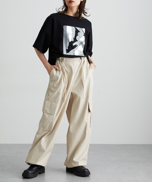 Soiunique（スワユニーク）の「フェイクレザーゆったりサイズカーゴパンツ ［Soiunique］（その他パンツ・レディース・ブラック/ベージュ・L/M/LL）」の13枚目の写真