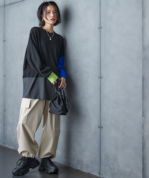 Soiunique（スワユニーク）の「フェイクレザーゆったりサイズカーゴパンツ ［Soiunique］（その他パンツ・レディース・ブラック/ベージュ・L/M/LL）」の6枚目の写真