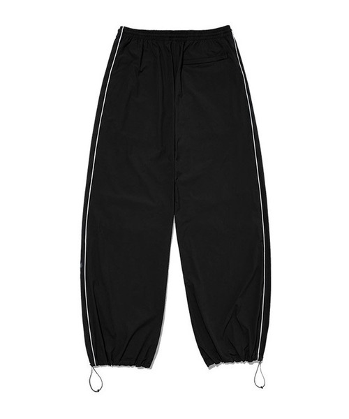 ALAND（エーランド）の「【UNISEX】Filluminate／ツータックナイロンパンツ（その他パンツ・レディース・ブラック/チャコール・MEDIUM/SMALL）」の12枚目の写真
