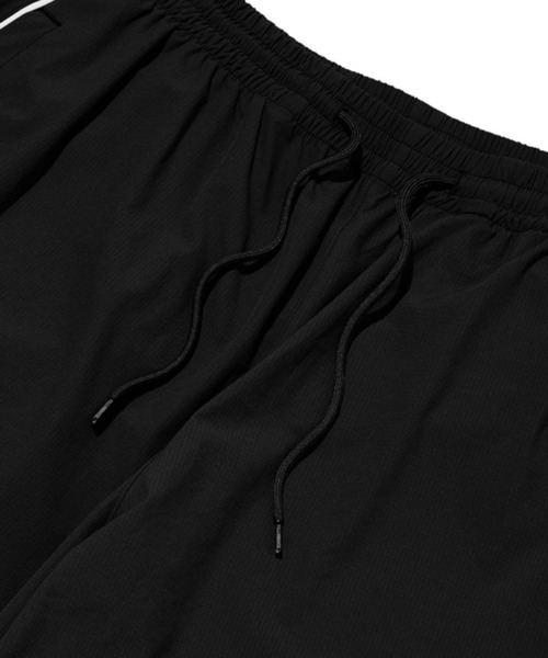 ALAND（エーランド）の「【UNISEX】Filluminate／ツータックナイロンパンツ（その他パンツ・レディース・ブラック/チャコール・MEDIUM/SMALL）」の13枚目の写真