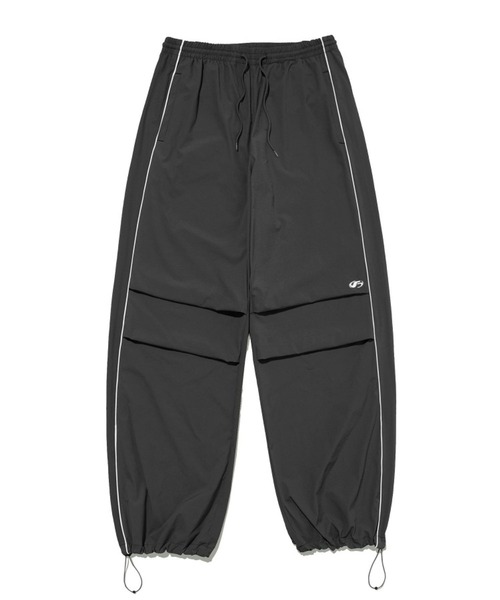 ALAND（エーランド）の「【UNISEX】Filluminate／ツータックナイロンパンツ（その他パンツ・レディース・ブラック/チャコール・MEDIUM/SMALL）」の16枚目の写真