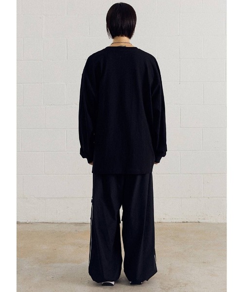 ALAND（エーランド）の「【UNISEX】Filluminate／ツータックナイロンパンツ（その他パンツ・レディース・ブラック/チャコール・MEDIUM/SMALL）」の6枚目の写真
