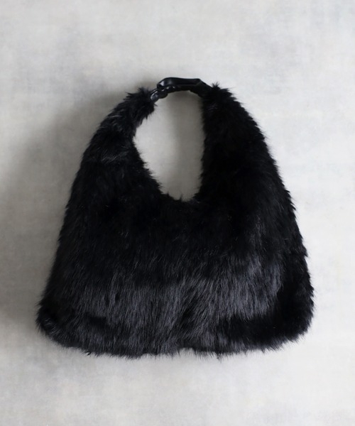 Bonjour Sagan（ボンジュールサガン）の「フェイクファーワンハンドルバッグ（ショルダーバッグ・レディース・モカ/ブラック・FREE）」の16枚目の写真