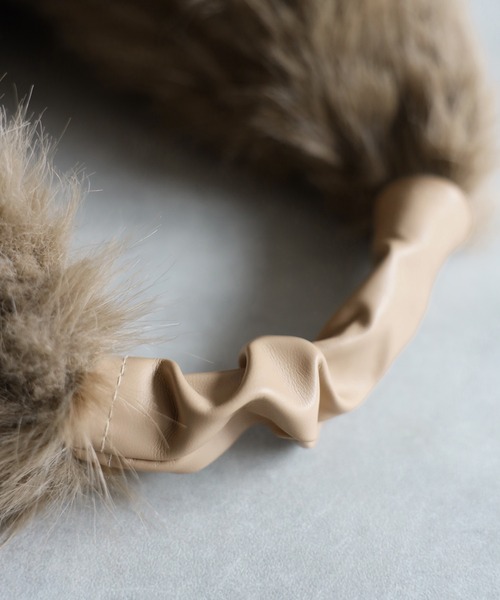 Bonjour Sagan（ボンジュールサガン）の「フェイクファーワンハンドルバッグ（ショルダーバッグ・レディース・モカ/ブラック・FREE）」の19枚目の写真