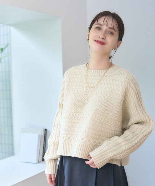 studio CLIP(スタディオクリップ)の「5ゲージふわ軽ラインケーブルプルオーバー(ニット/セーター・レディース・ネイビー/レッド/ナチュラル・FREE)」の12枚目の写真