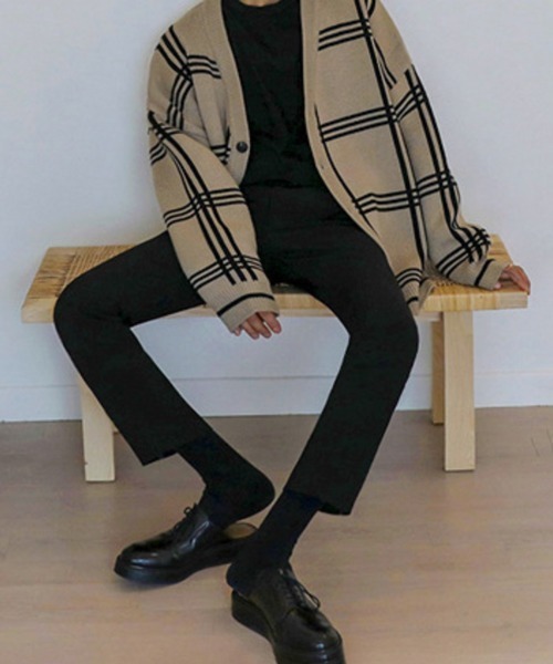 NOWLE（ノウル）の「【NOWLE】Vネック チェック柄 ニット カーディガン（カーディガン/ボレロ・メンズ・ベージュ/マスタード/ブラック・MEDIUM/LARGE/X-LARGE）」の6枚目の写真