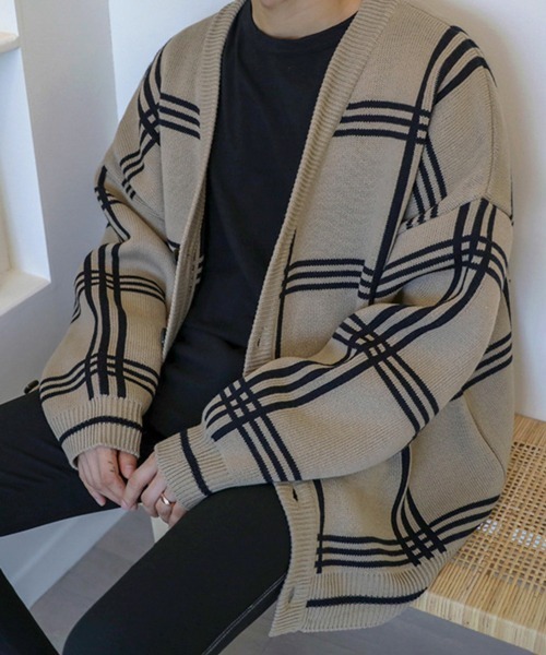 NOWLE（ノウル）の「【NOWLE】Vネック チェック柄 ニット カーディガン（カーディガン/ボレロ・メンズ・ベージュ/マスタード/ブラック・MEDIUM/LARGE/X-LARGE）」の7枚目の写真