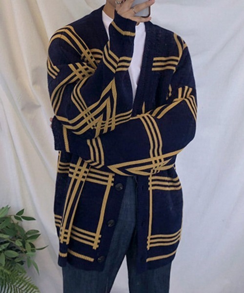 NOWLE（ノウル）の「【NOWLE】Vネック チェック柄 ニット カーディガン（カーディガン/ボレロ・メンズ・ベージュ/マスタード/ブラック・MEDIUM/LARGE/X-LARGE）」の15枚目の写真