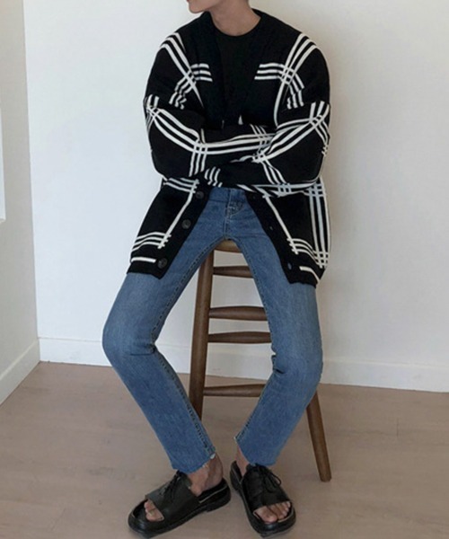 NOWLE（ノウル）の「【NOWLE】Vネック チェック柄 ニット カーディガン（カーディガン/ボレロ・メンズ・ベージュ/マスタード/ブラック・MEDIUM/LARGE/X-LARGE）」の19枚目の写真