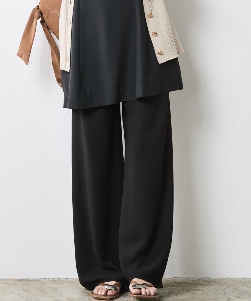 CHIC STYLE(シックスタイル)の「ストレートパンツ <大きいサイズ有>シックスタイル(その他パンツ・レディース・ベージュ系/ブラック・M/L/LL/3L/4L/5L)」の6枚目の写真