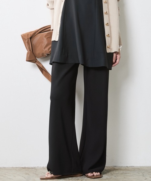 CHIC STYLE(シックスタイル)の「ストレートパンツ <大きいサイズ有>シックスタイル(その他パンツ・レディース・ベージュ系/ブラック・M/L/LL/3L/4L/5L)」の7枚目の写真