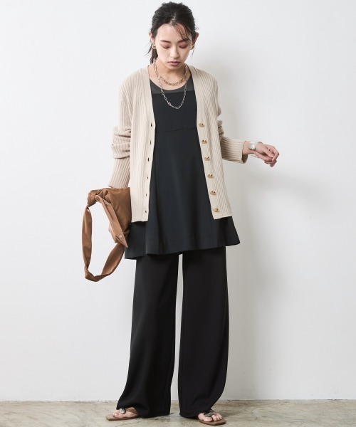 CHIC STYLE(シックスタイル)の「ストレートパンツ <大きいサイズ有>シックスタイル(その他パンツ・レディース・ベージュ系/ブラック・M/L/LL/3L/4L/5L)」の5枚目の写真