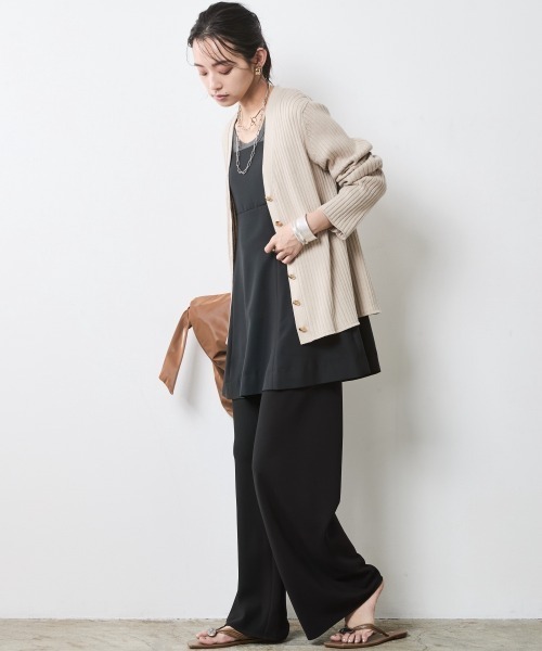 CHIC STYLE(シックスタイル)の「ストレートパンツ <大きいサイズ有>シックスタイル(その他パンツ・レディース・ベージュ系/ブラック・M/L/LL/3L/4L/5L)」の16枚目の写真
