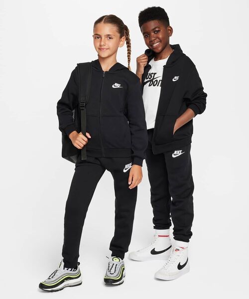 NIKE ジュニア　テックフリース　フルジップパーカー　ブラック　150cm ナイキ キッズ テックフリース フルジップパーカー ＆ ジョガー
