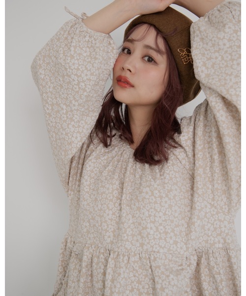 JUMELLE(ジュメロ)の「flower mood top(シャツ/ブラウス・レディース・ブラック/ベージュ・FREE)」の3枚目の写真