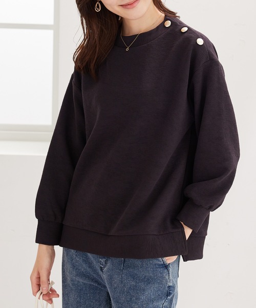 BELLUNA PLUS(ベルーナ)の「ジャカード素材肩ボタンプルオーバー(Tシャツ/カットソー・レディース・アイボリー/ターコイズブルー/チャコール/コーラル・MEDIUM/LARGE/X-LARGE)」の1枚目の写真