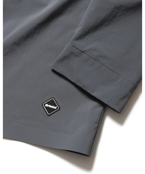 F.C.Real Bristol(エフシーレアルブリストル)の「TECH TEAM SHIRT JACKET(シャツ/ブラウス・メンズ・グレー/ブラック・MEDIUM/LARGE/X-LARGE/SMALL)」の3枚目の写真