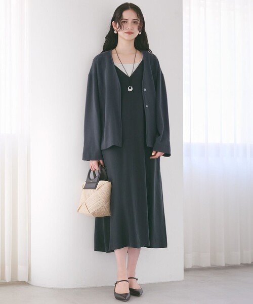 23区 L(ニジュウサンクオオキイサイズ)の「【SLOW/一部店舗限定】キュプラフィブリルクロス キャミ ワンピース(ワンピース・レディース・グレー系/ブルー系/カーキ系・46/44)」の12枚目の写真