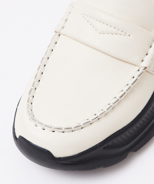 Au BANNISTER(オゥバニスター)の「【軽量/厚底】ローファーモチーフスニーカー(ローファー・レディース・アイボリー/ブラック/シルバー・LL/S/M/L)」の17枚目の写真