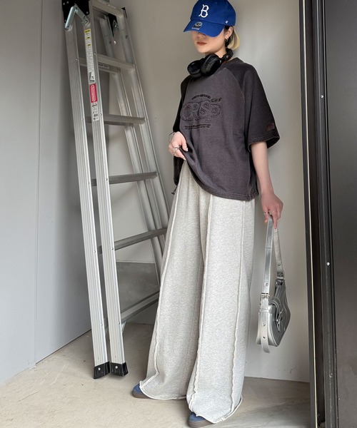 Java（ジャバ）の「《JaVaジャバコラボ》裾はドロストでお好みのシルエットに。ヴィンテージライクな半袖ロゴTシャツ（Tシャツ/カットソー・レディース・ライトブルー/チャコールグレー/ピンク・LARGE/X-LARGE/MEDIUM/SMALL）」の14枚目の写真
