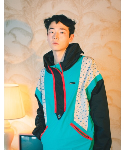 リトルサニーバイト　Flower print nylon pull over セール】nylon hoodie pull over（ナイロンジャケット）｜Little
