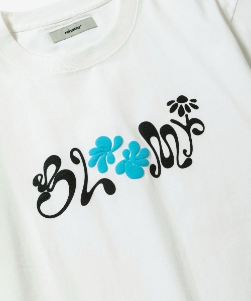rehacer(レアセル)の「rehacer : Bloom Logo Relax Fit T-shirt / ブルームロゴ リラックスフィット Tシャツ(Tシャツ/カットソー・メンズ・ホワイト/ブラック・SMALL/MEDIUM/LARGE/X-LARGE)」の2枚目の写真