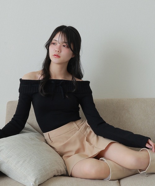 M DOLLY（エムドリー）の「offshoulder ribbon knit tops/オフショルダーリボンニットトップス（ニット/セーター・レディース・ブラック/アイボリー・S/M）」の5枚目の写真
