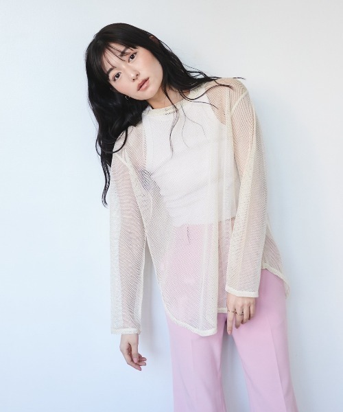 FMiBL（ファミル）の「ラメメッシュクルーロングTシャツ（Tシャツ/カットソー・レディース・アイボリー/ブラック・FREE）」の7枚目の写真