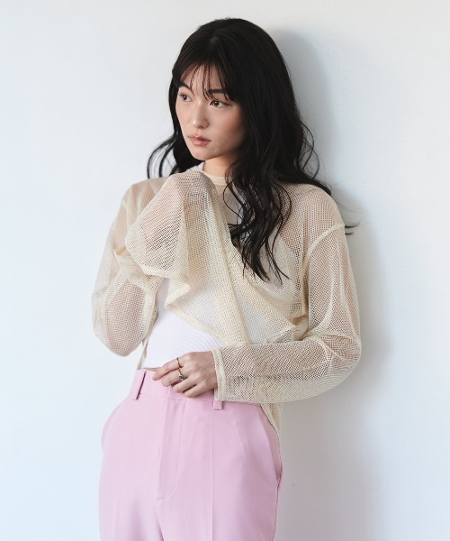 FMiBL（ファミル）の「ラメメッシュクルーロングTシャツ（Tシャツ/カットソー・レディース・アイボリー/ブラック・FREE）」の13枚目の写真