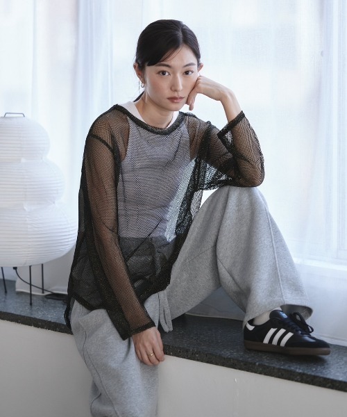 FMiBL（ファミル）の「ラメメッシュクルーロングTシャツ（Tシャツ/カットソー・レディース・アイボリー/ブラック・FREE）」の15枚目の写真