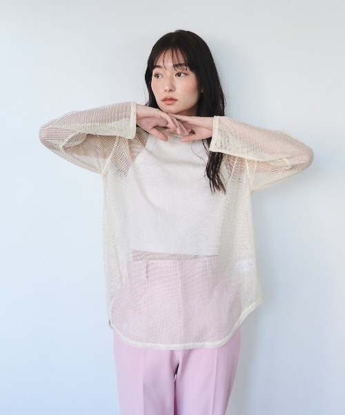 FMiBL（ファミル）の「ラメメッシュクルーロングTシャツ（Tシャツ/カットソー・レディース・アイボリー/ブラック・FREE）」の6枚目の写真