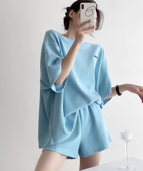gossip!ロサンゼルス(ゴシップロサンゼルス)の「ビッグシルエットクルースウェット半袖Tシャツ&スウェットショートパンツ ルームウェア セットアップ(ルームウェア/パジャマ・レディース・グレー/ブラック/ベージュ/ブルー/ライトグレー/ネイビー・XL/M/L)」の6枚目の写真