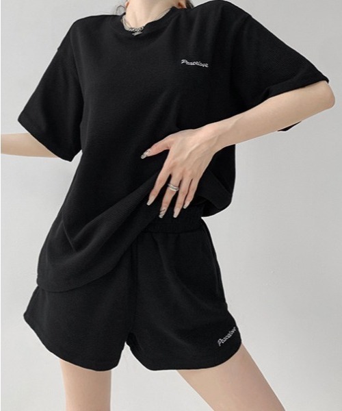 gossip!ロサンゼルス(ゴシップロサンゼルス)の「ビッグシルエットクルースウェット半袖Tシャツ&スウェットショートパンツ ルームウェア セットアップ(ルームウェア/パジャマ・レディース・グレー/ブラック/ベージュ/ブルー/ライトグレー/ネイビー・XL/M/L)」の9枚目の写真