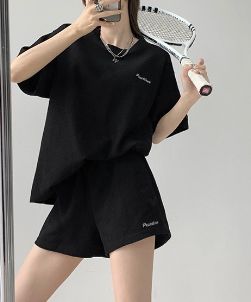 gossip!ロサンゼルス(ゴシップロサンゼルス)の「ビッグシルエットクルースウェット半袖Tシャツ&スウェットショートパンツ ルームウェア セットアップ(ルームウェア/パジャマ・レディース・グレー/ブラック/ベージュ/ブルー/ライトグレー/ネイビー・XL/M/L)」の10枚目の写真