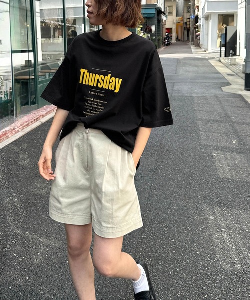 CANAL JEAN(キャナルジーン)の「1975 TOKYO Thursday半袖Tシャツ(Tシャツ/カットソー・レディース・ブラック/ホワイト・MEDIUM/LARGE/X-LARGE)」の3枚目の写真