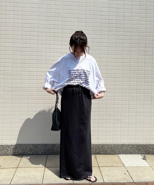 ISOOK（アイスー）の「【ISOOK / アイスー】セミフレアスウェットスカート / ロング ハイウエスト シームデザイン カットオフ 裾切りっぱなし ポケット付き ウエストゴム ライトグレー ブラック グレー 黒 ZOZOTOWN限定（スカート・レディース・ライトグレー/ブラック・FREE）」の18枚目の写真