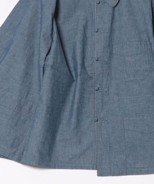 BLUE BLUE(ブルーブルー)の「オリジナルシャンブレー フレンチチャイナ ワークジャケット(その他アウター・メンズ・ブルー・SMALL/MEDIUM/LARGE/X-LARGE)」の2枚目の写真