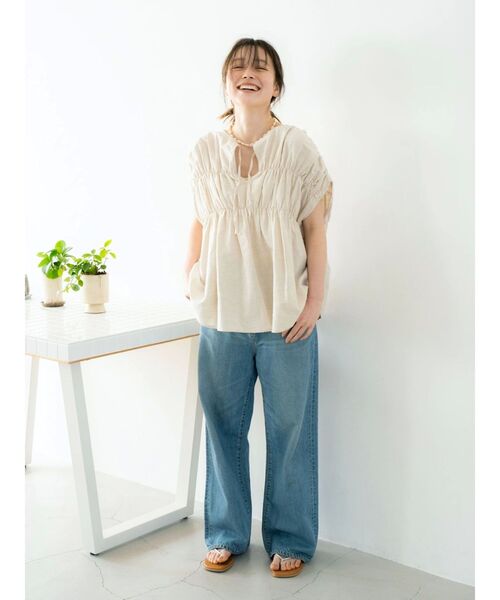 Ungrid(アングリッド)の「リネン混ギャザーノースリブラウス(シャツ/ブラウス・レディース・アイボリー/レッド/ブルー・FREE)」の8枚目の写真