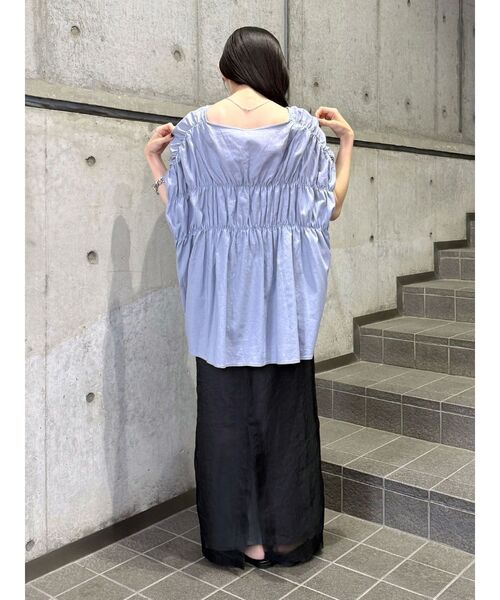 Ungrid(アングリッド)の「リネン混ギャザーノースリブラウス(シャツ/ブラウス・レディース・アイボリー/レッド/ブルー・FREE)」の17枚目の写真