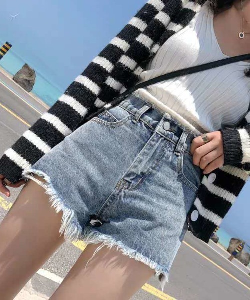 MASHIRO(マシロ)の「【MASHIRO】カットオフダメージハイウエストデニムショートパンツ(その他パンツ・レディース・ホワイト/ブラック/グレー/ブルー・SMALL/MEDIUM)」の4枚目の写真