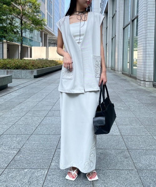 AIC.(エーアイシー)の「コード刺繍ベスト/セットアップ可能(ベスト・レディース・ライトグレー/ブラック・FREE)」の12枚目の写真