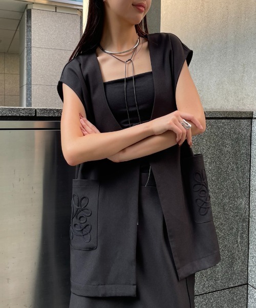 AIC.(エーアイシー)の「コード刺繍ベスト/セットアップ可能(ベスト・レディース・ライトグレー/ブラック・FREE)」の17枚目の写真