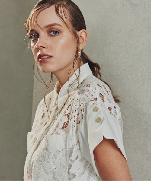 PINKY&DIANNE（ピンキーアンドダイアン）の「◆リーフ柄レースシャツ（シャツ/ブラウス・レディース・ホワイト/ブラック・38）」の5枚目の写真