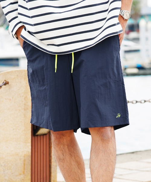 jiggys shop(ジギーズショップ)の「水陸両用 ナイロン ベイカー ショートパンツ(その他パンツ・メンズ・チャコールグレー/ブラック/ベージュ/ネイビー・MEDIUM/LARGE/X-LARGE)」の4枚目の写真