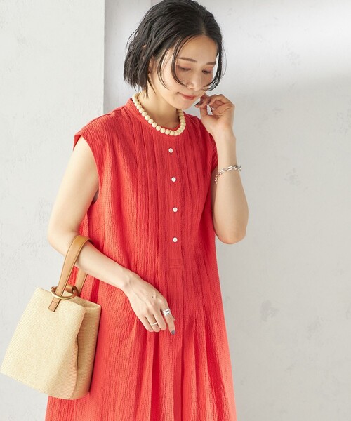 SHIPS(シップス)の「〈手洗い可能〉ACAR リップル タック ワンピース(ワンピース・レディース・ネイビー/レッド/ブラック・ONE SIZE)」の6枚目の写真