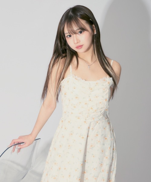 ALLuRing ChaRm(アリュリングチャーム)の「Pearl Floral Camisole Dress / パールフローラルキャミワンピース 小花柄(ワンピース・レディース・グリーン/ブルー/イエロー・FREE)」の5枚目の写真