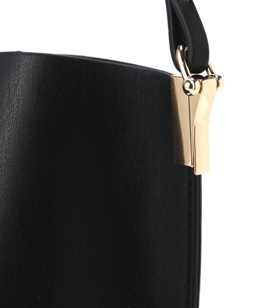 NATURAL BEAUTY BASIC（ナチュラルビューティーベーシック）の「◇ナローストラップバケットバッグ（ショルダーバッグ・レディース・ブラック/ワイン・ﾌﾘ-）」の9枚目の写真